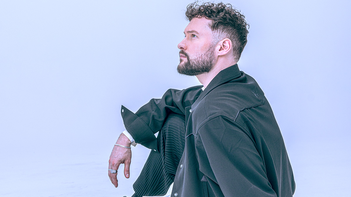 Calum Scott and Christina Perri Release New Single “Kid at Christmas”