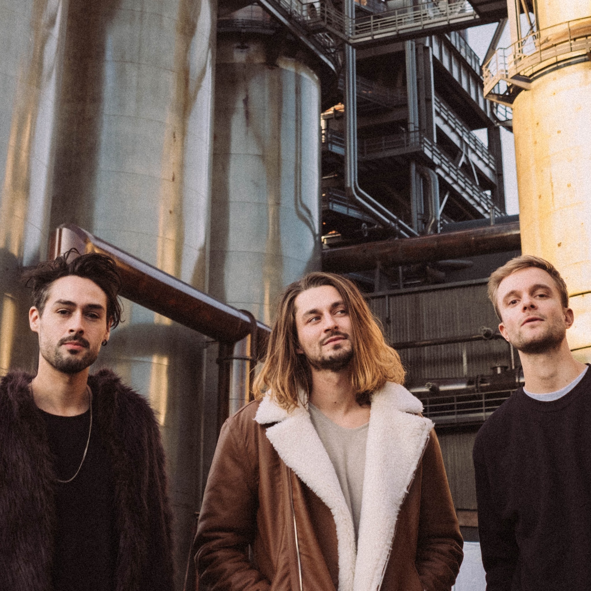 Eau Rouge SHARES ‘I Know That You Know’