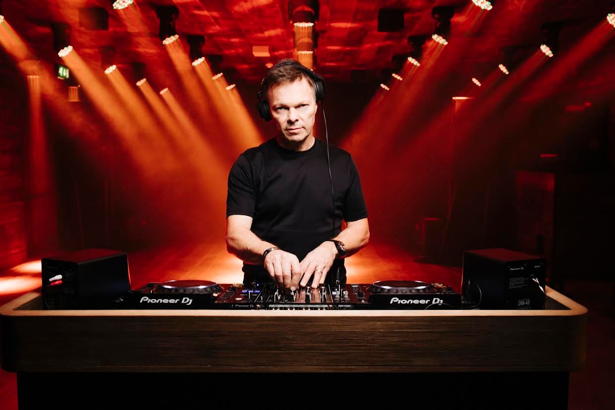 Pete Tong Takes to the Grid at Silverstone!