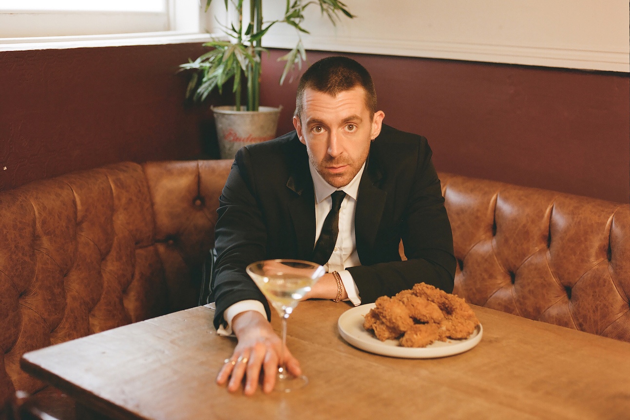 Miles Kane Announces ‘Kane’s Cripsy Chicken Wings’ Pop Up to Celebrate Album Release