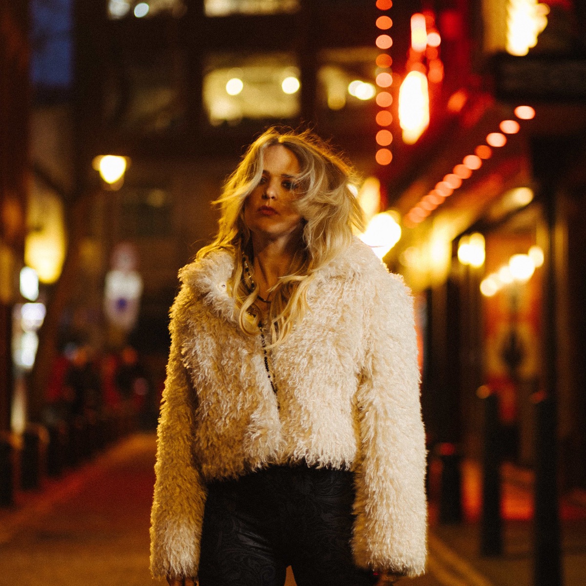 Elles Bailey Announces Headline Tour!