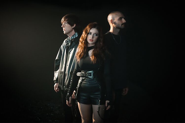 Against The Current Release New Single “silent stranger”