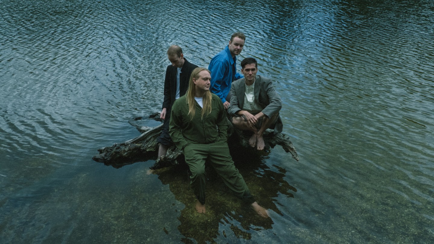Low Island Release Visual for ‘Don’t Let The Light In’