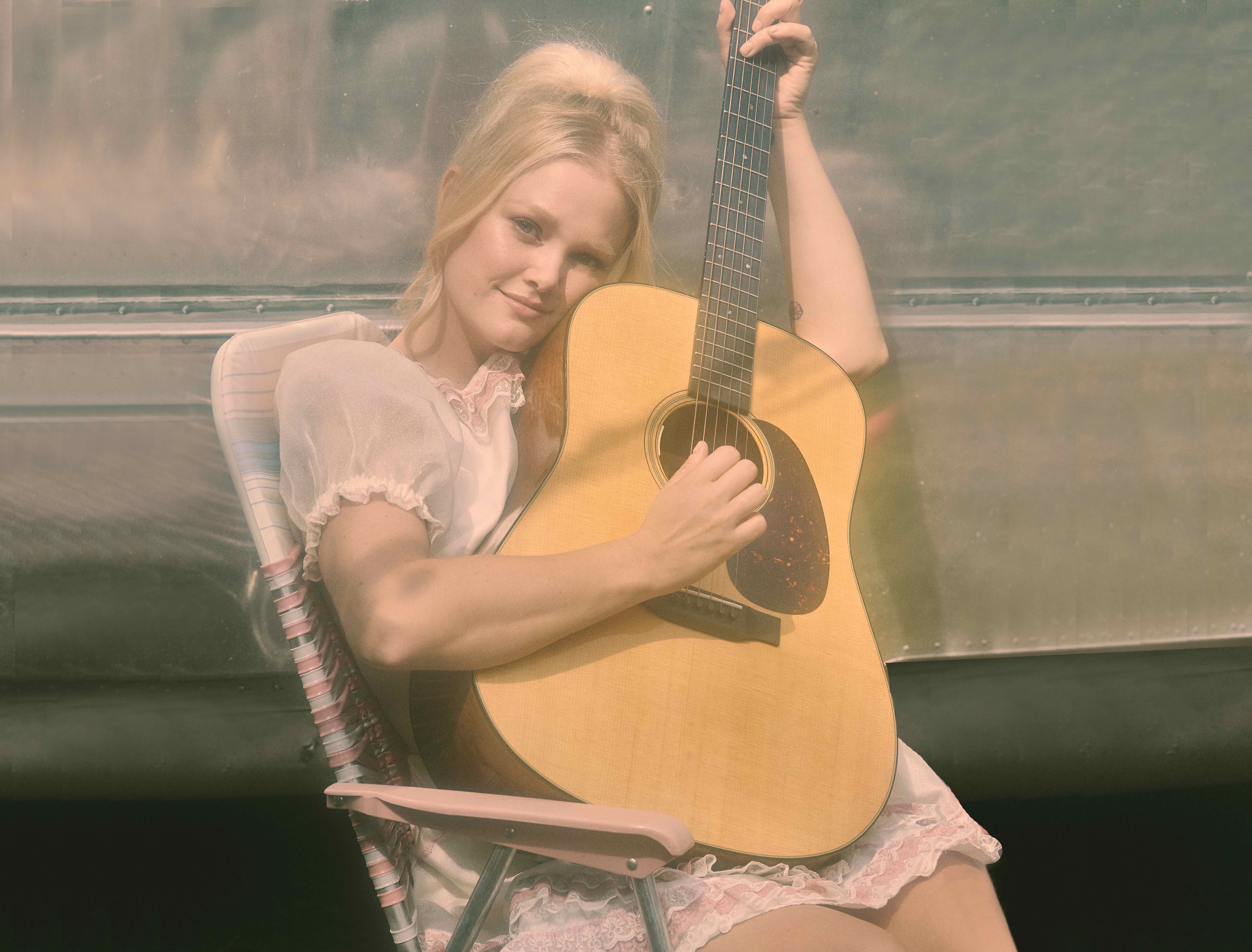 Hailey Whitters Releases ‘Glad To Be Here’ ft. Brent Cobb
