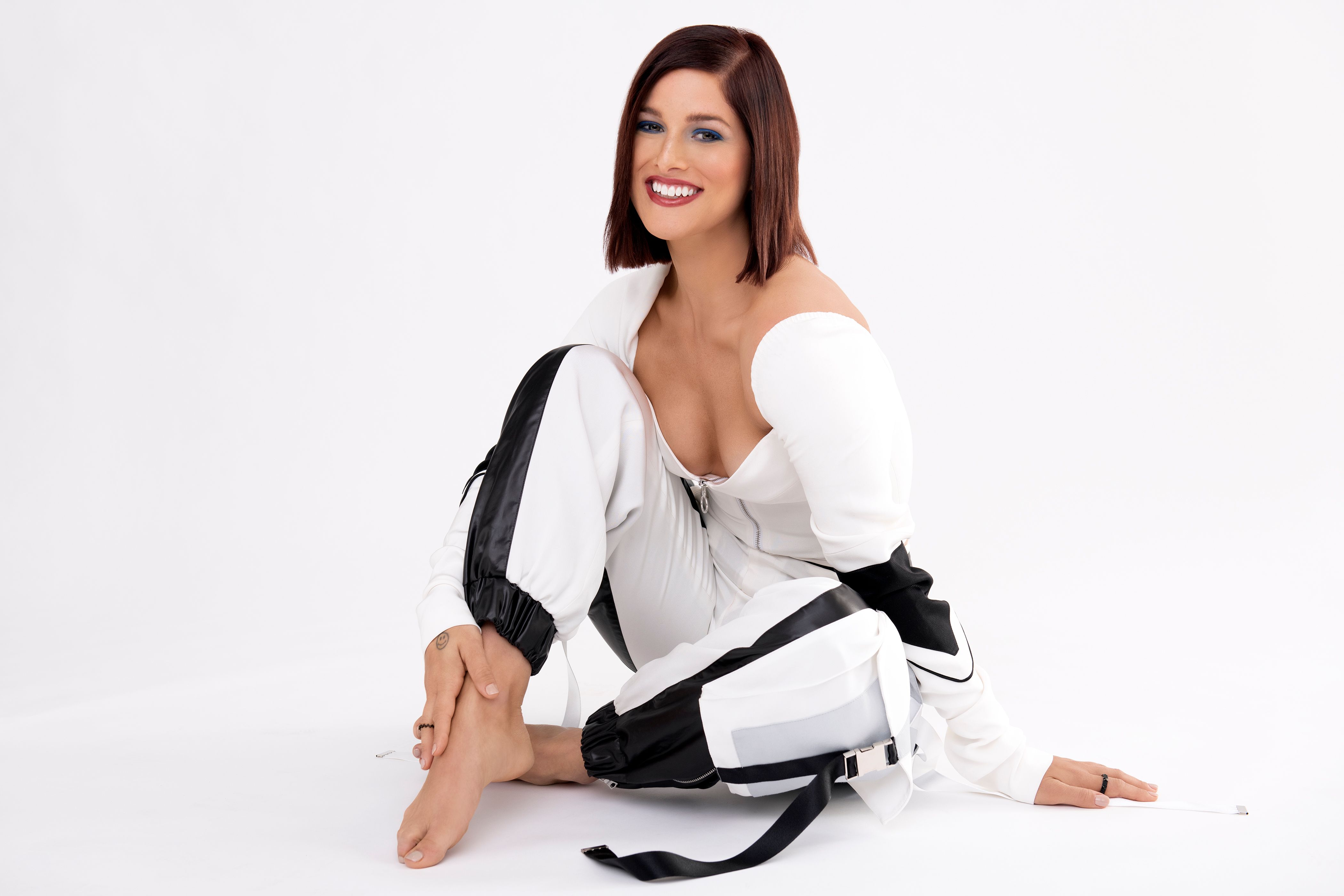 Cassadee Pope Releases Music Video for ‘Say It First’